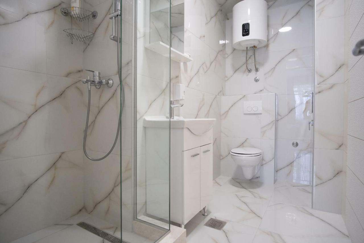 Apartmani Vila Kosa 特雷比涅 外观 照片