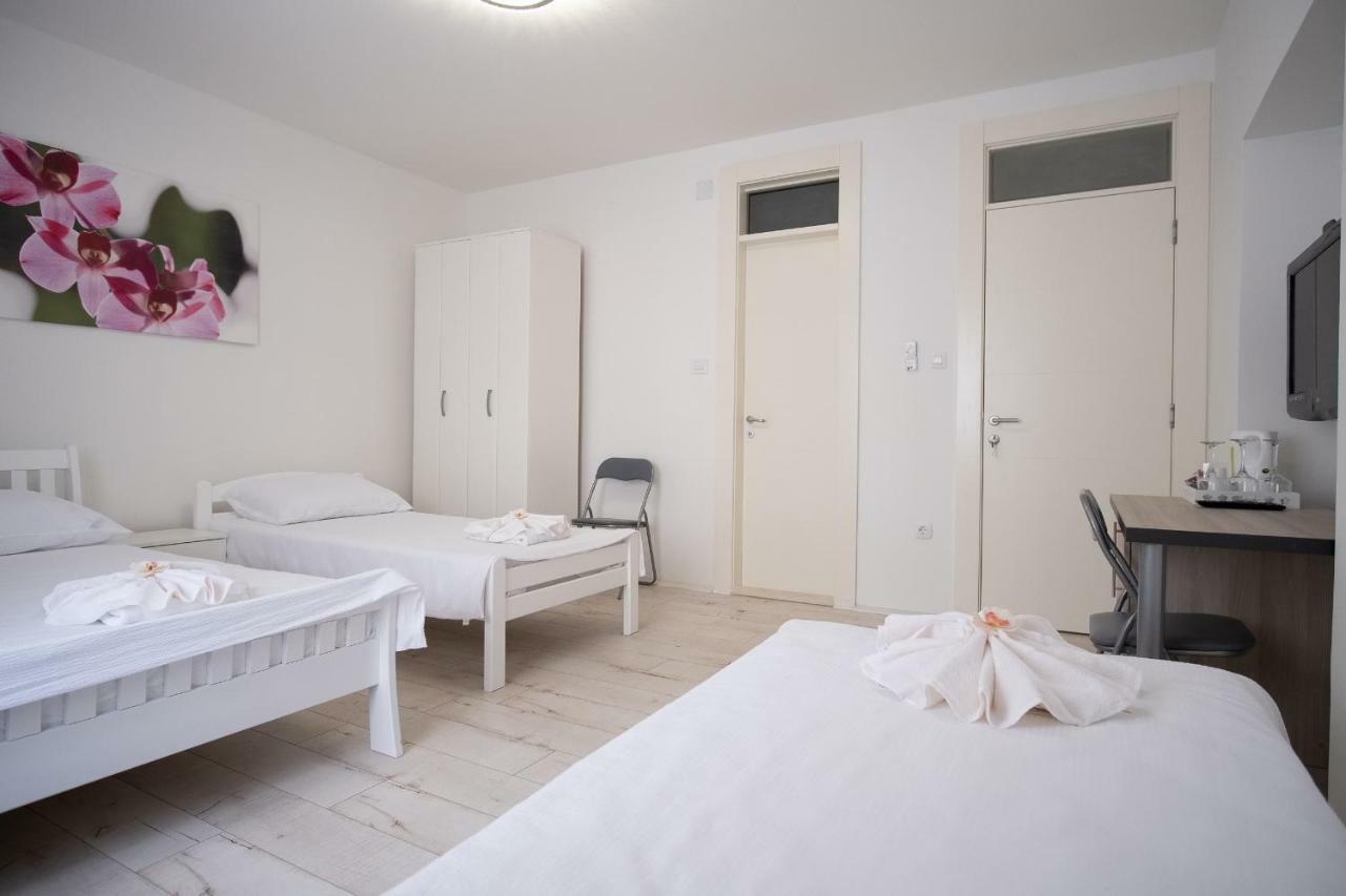 Apartmani Vila Kosa 特雷比涅 外观 照片