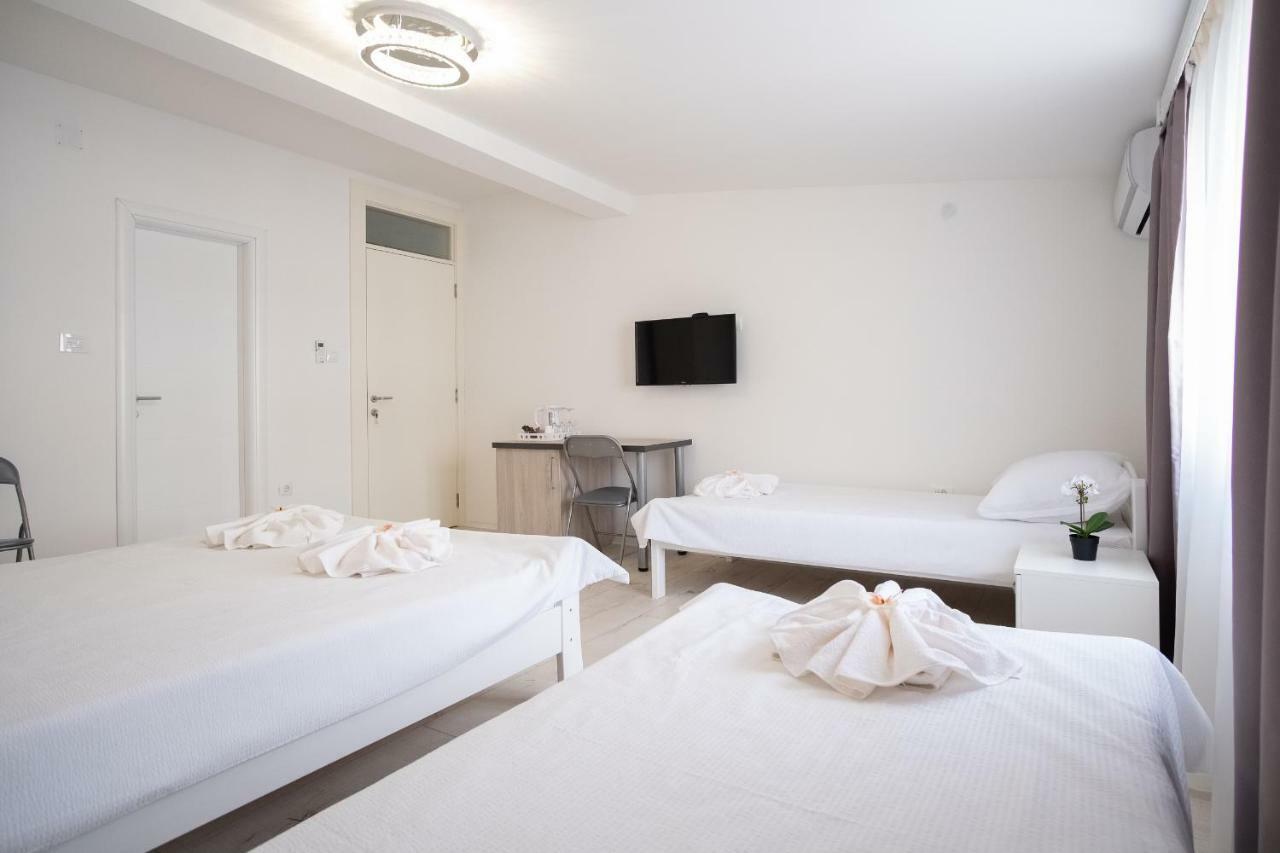 Apartmani Vila Kosa 特雷比涅 外观 照片