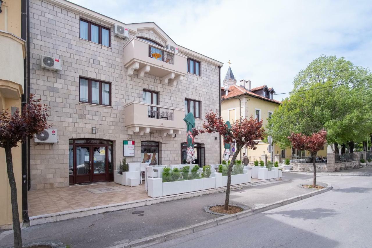Apartmani Vila Kosa 特雷比涅 外观 照片