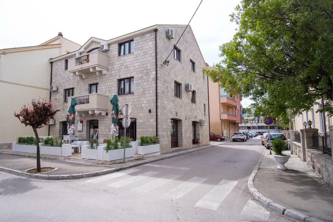 Apartmani Vila Kosa 特雷比涅 外观 照片