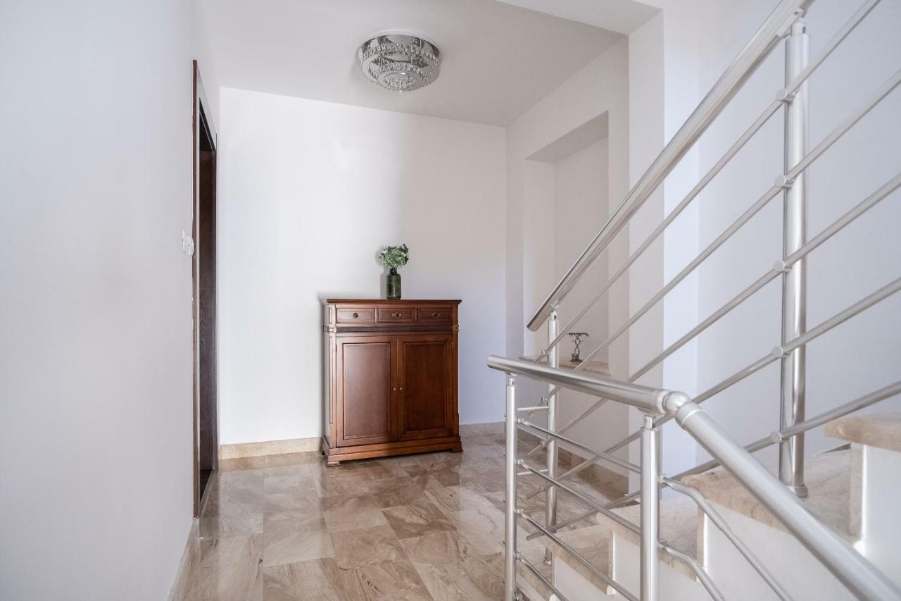 Apartmani Vila Kosa 特雷比涅 外观 照片