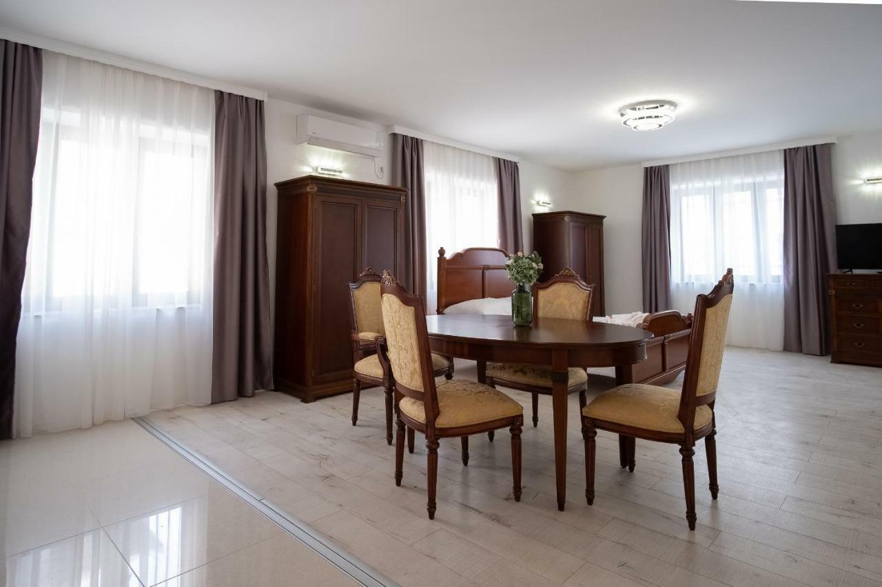 Apartmani Vila Kosa 特雷比涅 外观 照片